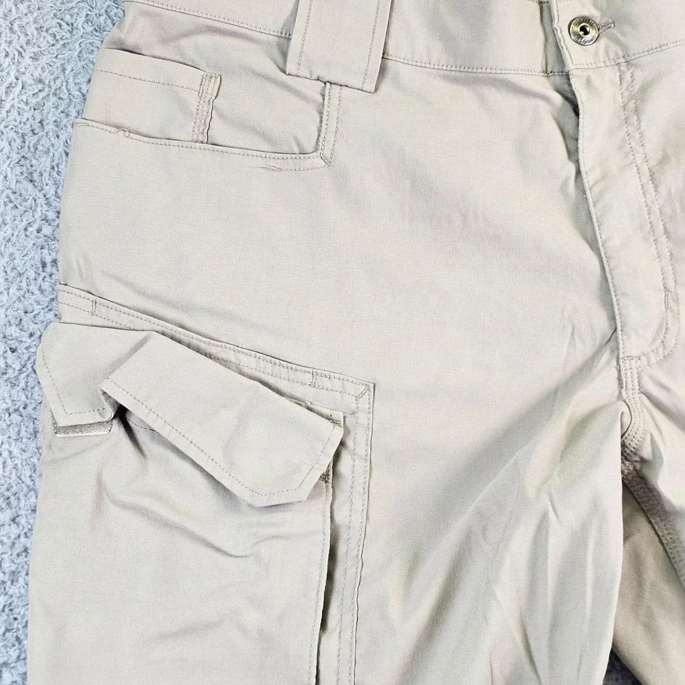 Duluth Trading Co Cargo Shorts Mens 38 Beige Nylon  Outdoor Dry On The Fly